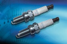 Fiat500USA-Fiat_500-1_2_1_4_plugs.jpg