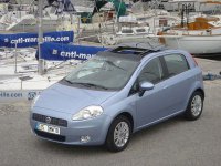 fiat_punto_2005_av.jpg