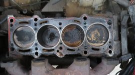 Cinquecento Cylinder Head Bottom.jpg