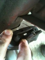 rear exhaust rubber mounting replacement  (15).JPG