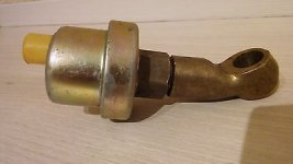 Fiat 128 oil pressure sensor.jpg