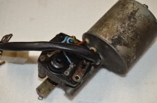 Fiat 500 wiper-motor (1).JPG