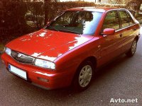 lancia2.jpg