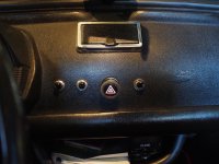 2021-12-11 03 Fiat 500L hazard lights (Large).JPG