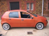 alloys fitted 001.jpg