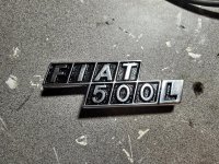 2023-05-17 01 FIAT 500L badge (Large).jpg