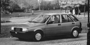 Fiat Tipo 1988 Uno Look.JPG