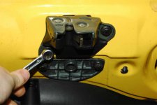 Changing the boot lock on a seicento (MK1)