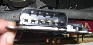 N15 wiper motor connector 1.JPG