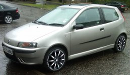 Punto with alloys front.jpg