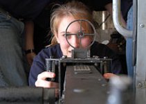 220px-US_Navy_060314-N-4007G-049_A_Canadian_Sea_Cadet_look_through_the_sights_of_a_machine_gun_m.jpg