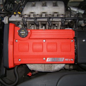 1996 Fiat Bravo 1.8 HLX Rocker Cover Powdercoated in crinkle red