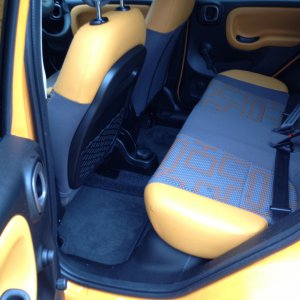 Rear_seats_fully_back