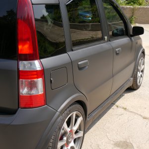 Matte Black Plasti-Dip on Fiat Panda 100hp