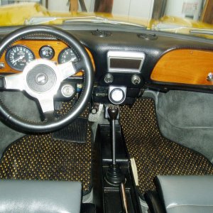 1969 FIAT 850 Spider Driver & passenger space