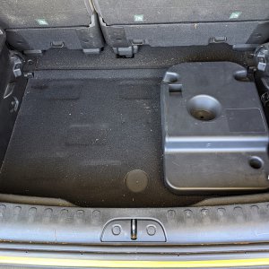 500L 2014 Trekking with Beats Audio - Subwoofer in Trunk