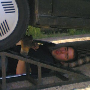 Rob_under_car