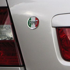 Replacing the rear FIAT Badge