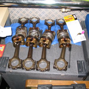 8v & 16v Pistons