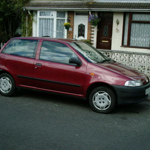 Punto from side