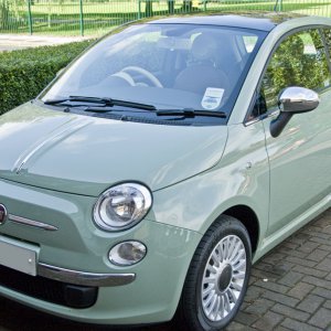 Ye Ye Green Fiat 500