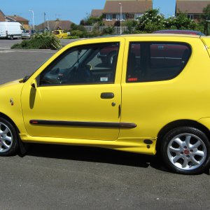 The_Fiat_Siecento_Michael_Schumacher_Limited_Edition_in_Giallo_010