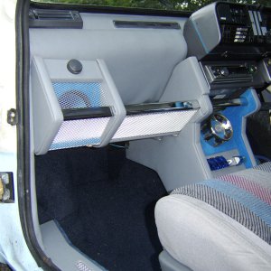Panda 750L interior