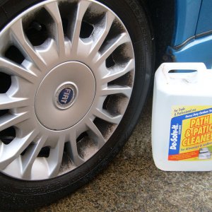 alloy wheel cleaning