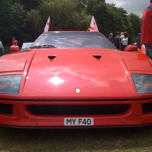 Ferrari_F40_Front