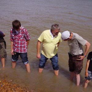 Mick_Street_Dan_Walton_Nick_Walton_Panda_and_Sam_Gibbons_paddling_at_Deal_b