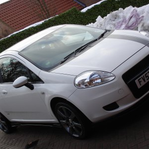 White Linea Race