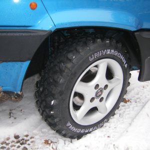 Panda in the snow, 2wd!