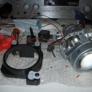 12_mounting_ring_next_to_hella_projector
