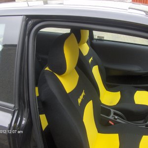 black\yellow stilo