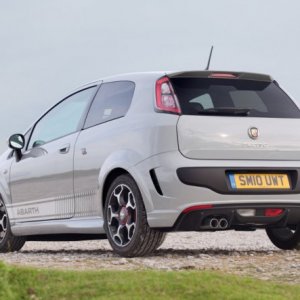 2011-Fiat-Punto-Evo-Abarth-Rear-Side-590x443