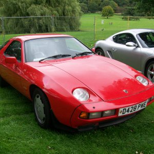 Porsche 928