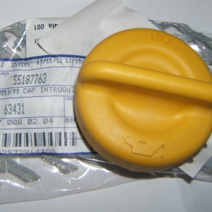 Fiat Alfa Oil Filler Cap Yellow PN:55187763
